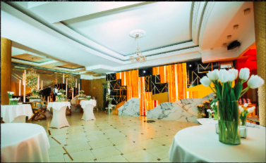 фотография оформления Банкетные залы Resttime Gold на 120 номеров Краснодара